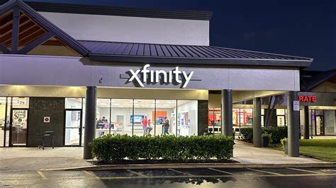 Indiana Ave. . Nearest xfinity stores